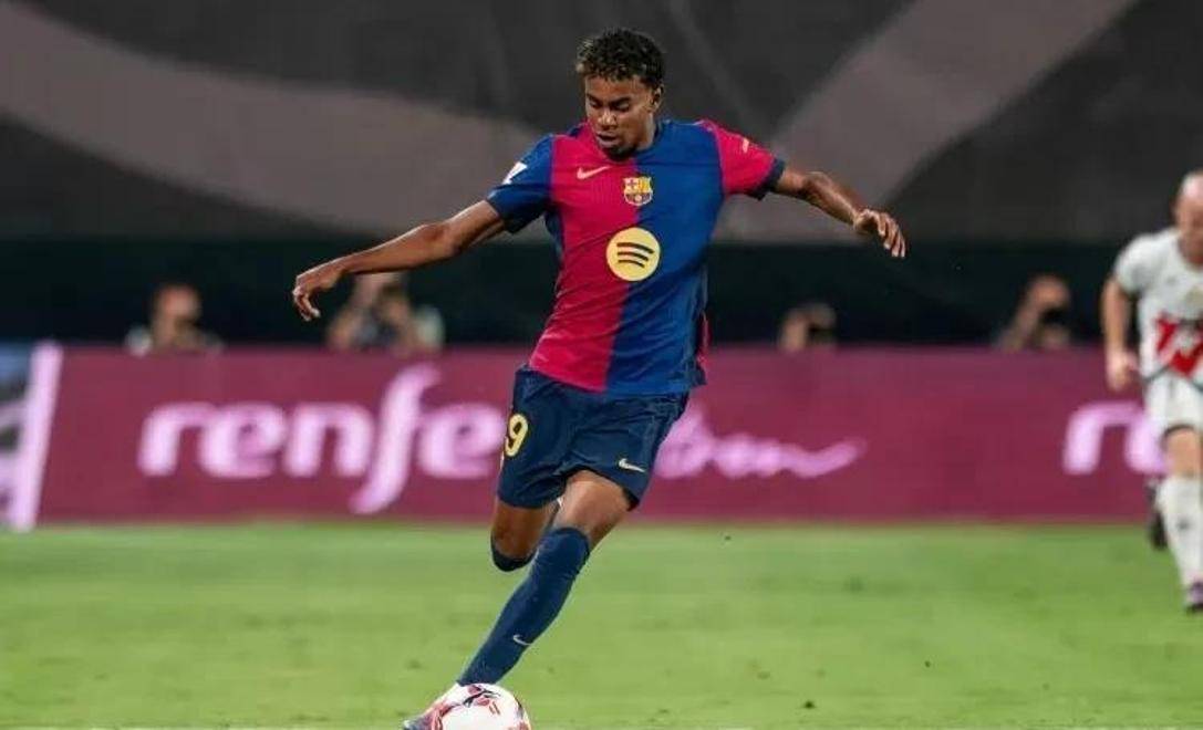 2025中超联赛各队排名折线图